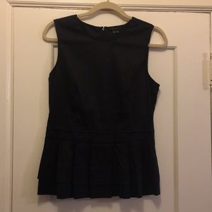 Theory Sleeveless Top Size M